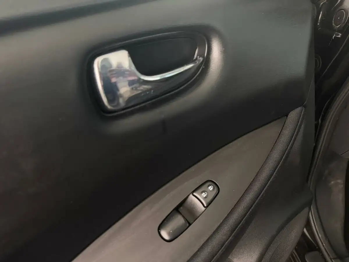 2021-nissan-leaf-e-acenta-big-9