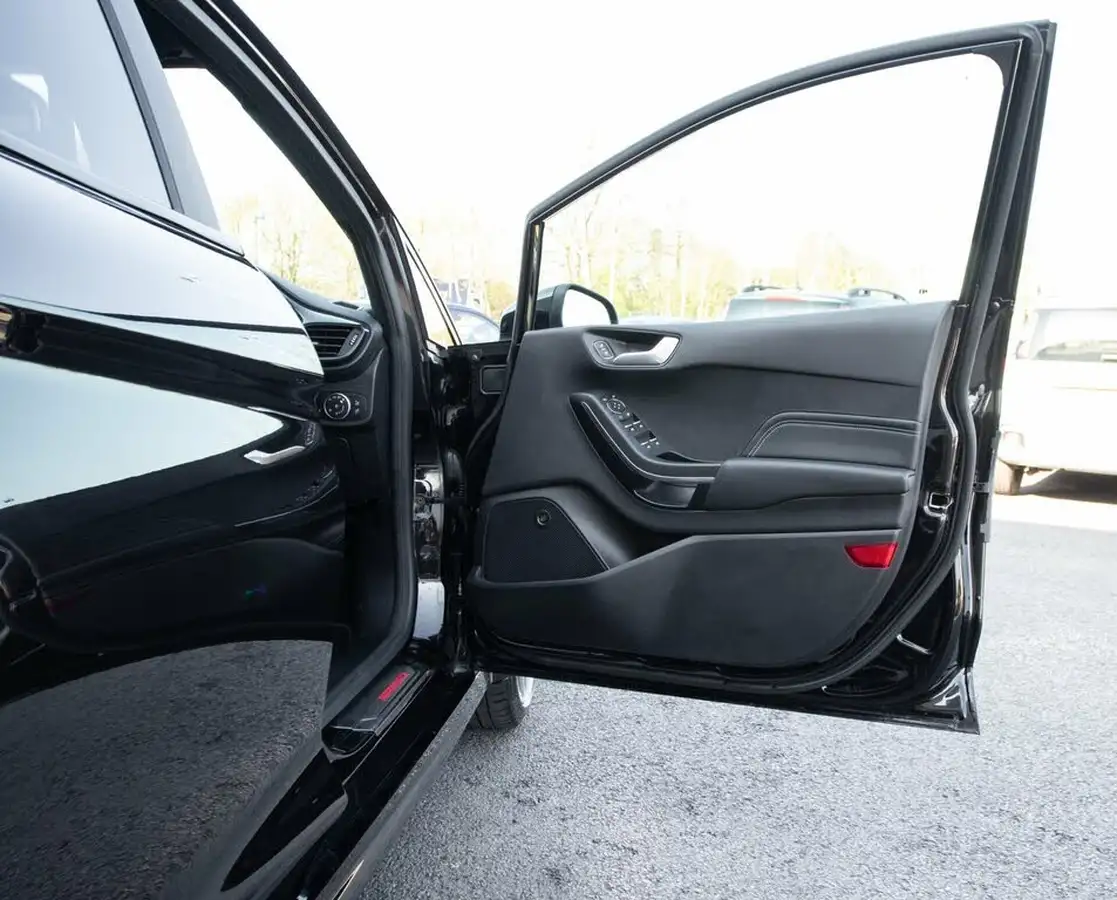 2020-ford-fiesta-15t-st-3-5d-big-13