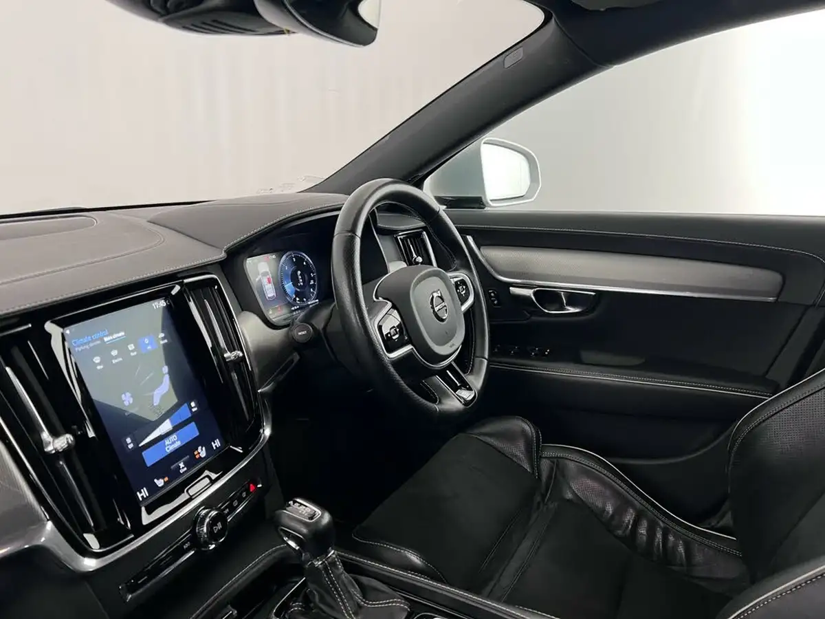 2018-volvo-v90-20td-d4-r-design-big-11
