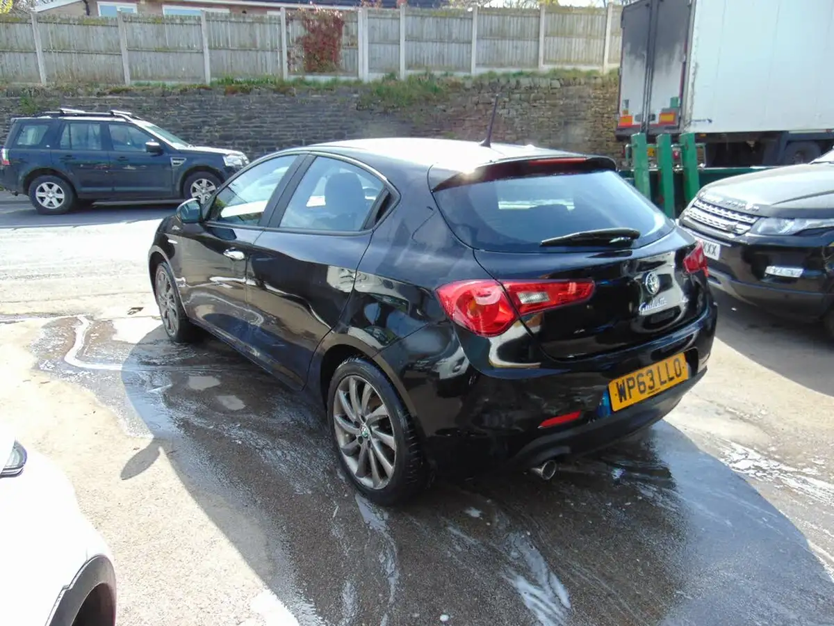 2013-alfa-romeo-giulietta-16td-collezione-big-2