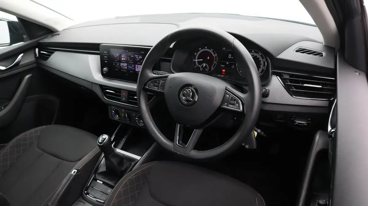 2020-skoda-scala-10-tsi-se-115ps-big-9