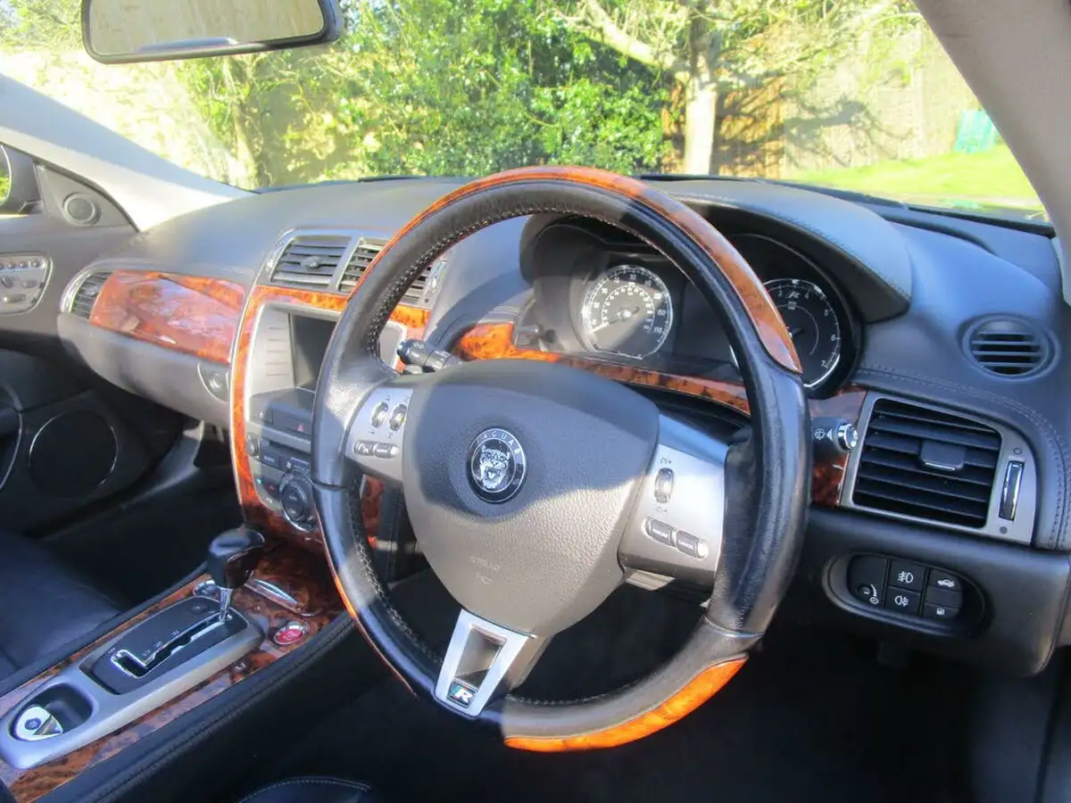 2007-jaguar-xkr-42-convertible-big-11