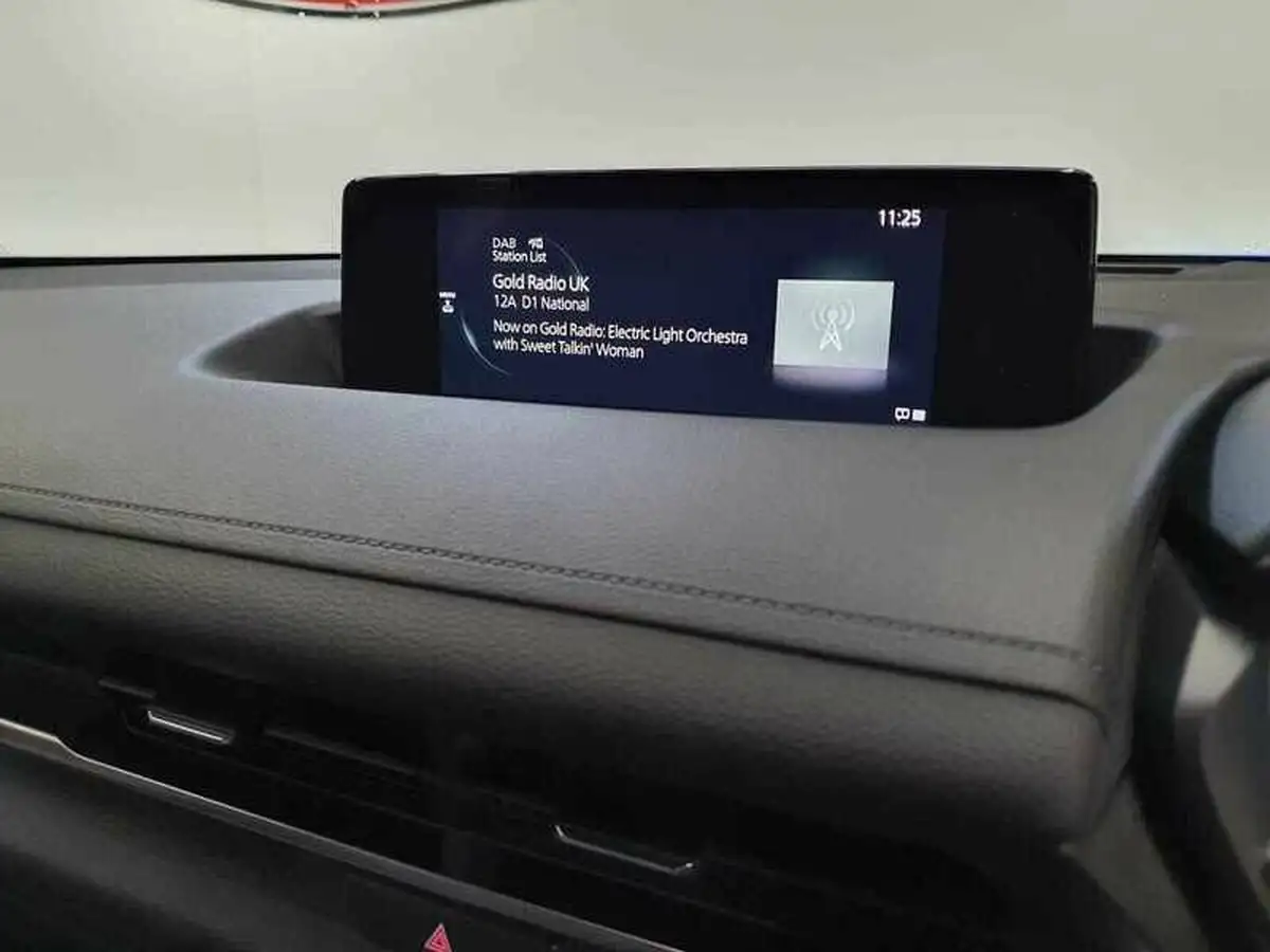 2022-mazda-mx-30-e-se-l-lux-big-14