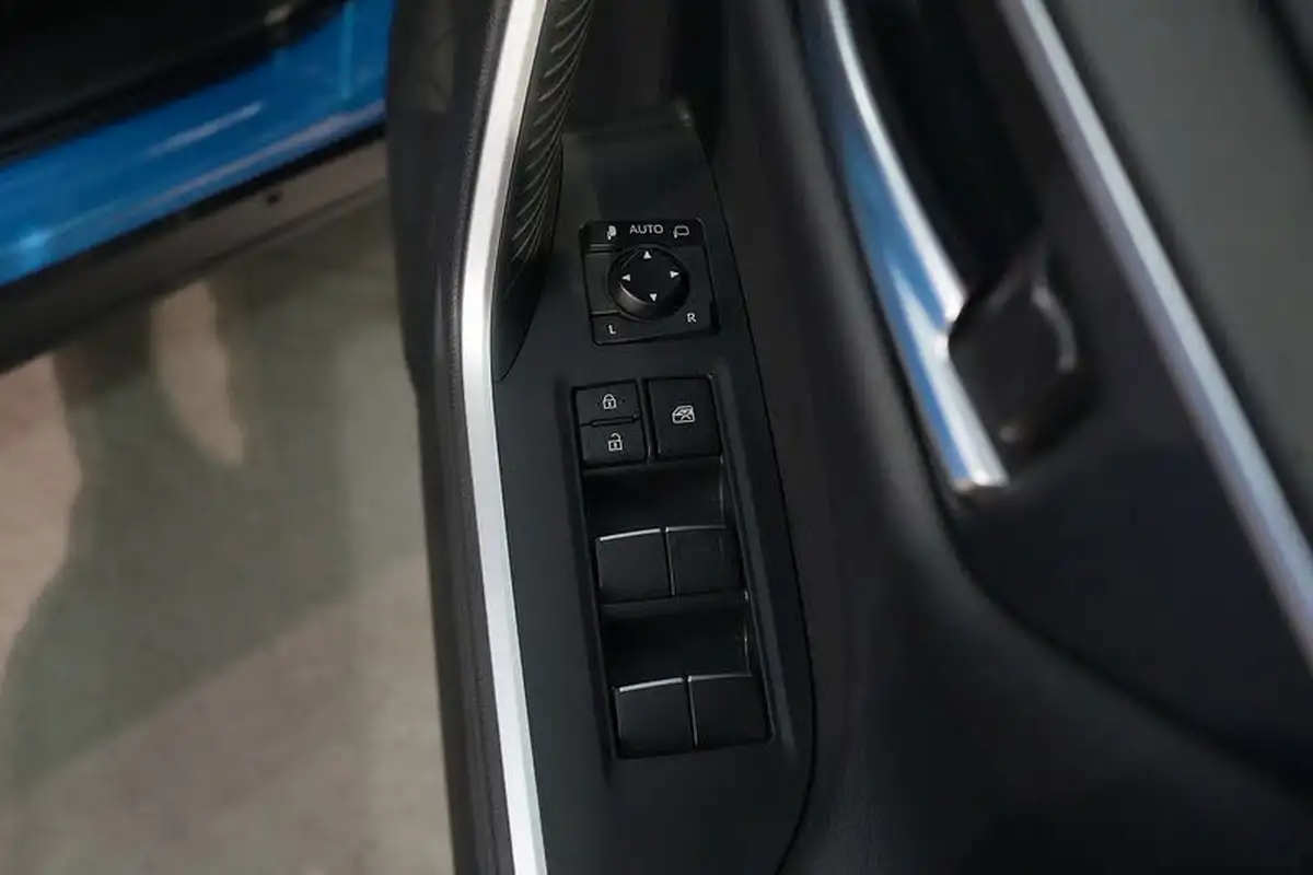 2020-toyota-rav4-25-vvt-i-design-215bhp-big-24