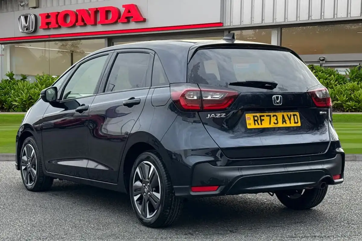 2023-honda-jazz-15-i-mmd-advance-big-1