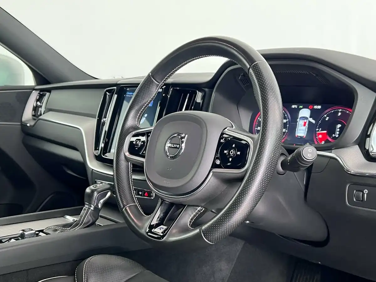2019-volvo-xc60-20td-d4-r-design-4x4-ss-geartronic-big-17