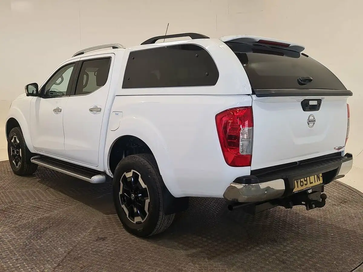 2019-nissan-navara-23dci-tt-tekna-8-navileather-auto-big-2