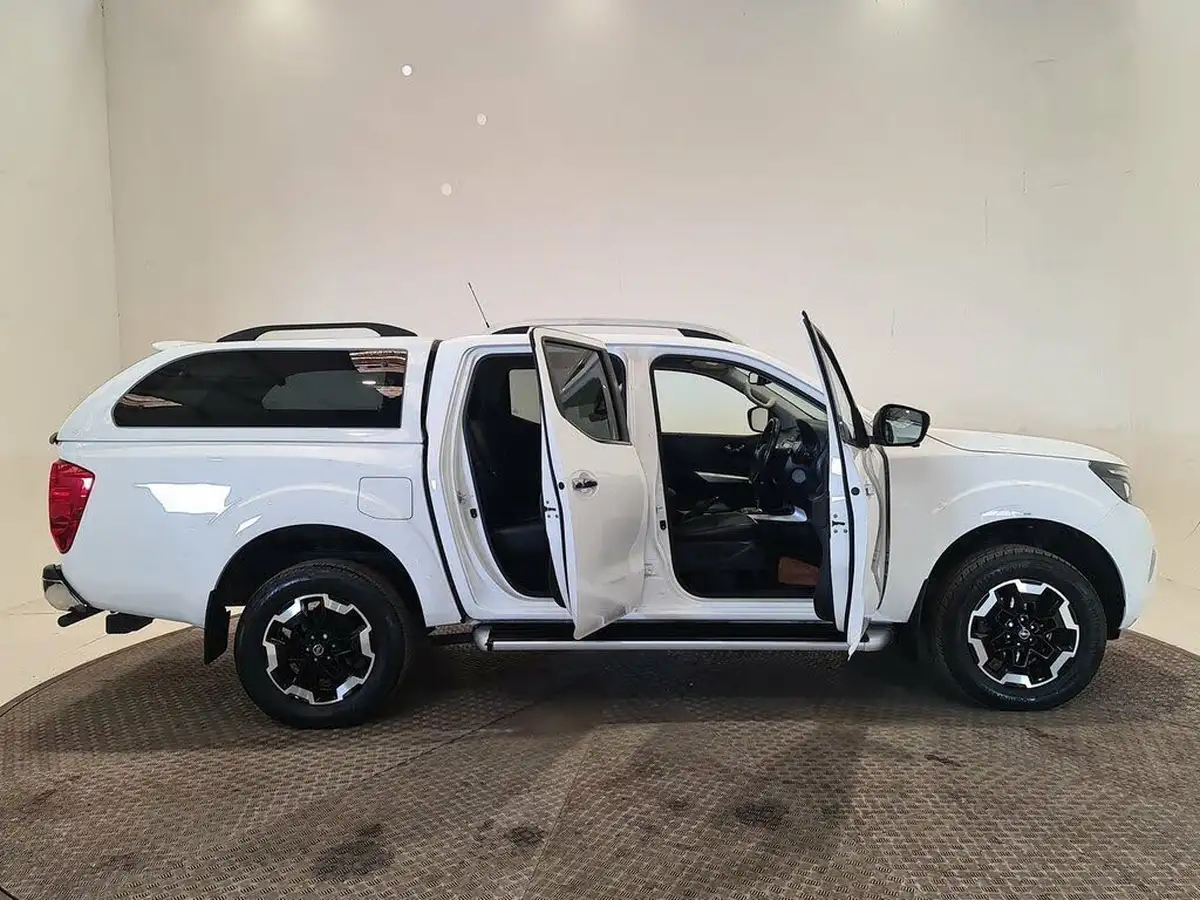 2019-nissan-navara-23dci-tt-tekna-8-navileather-auto-big-22