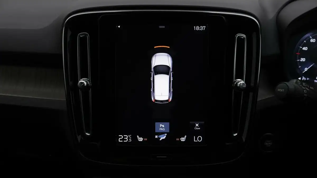 2020-volvo-xc40-20-t4-inscription-pro-big-24