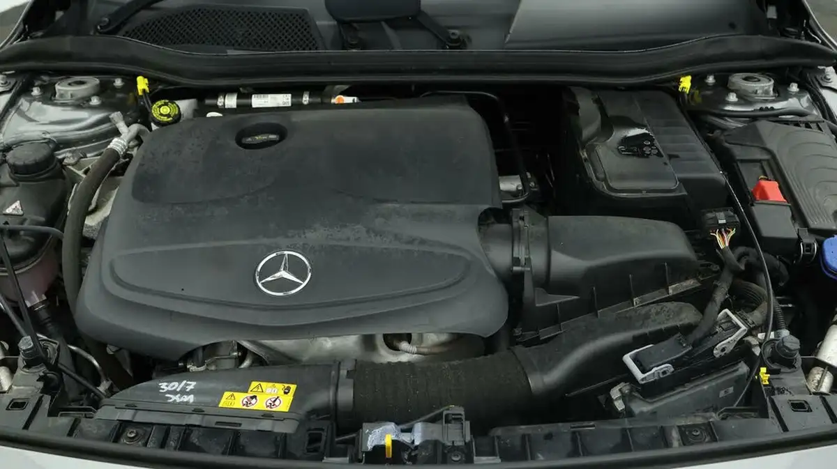 2019-mercedes-benz-gla-class-16-gla-180-urban-edition-ss-big-18