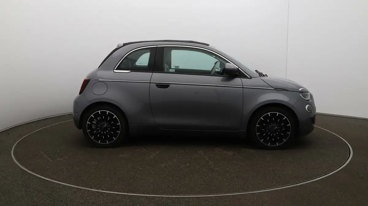 2021-fiat-500c-e-la-prima-big-43