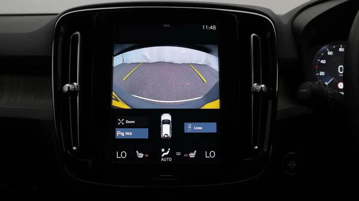 2020-volvo-xc40-20-b4-inscription-pro-big-24