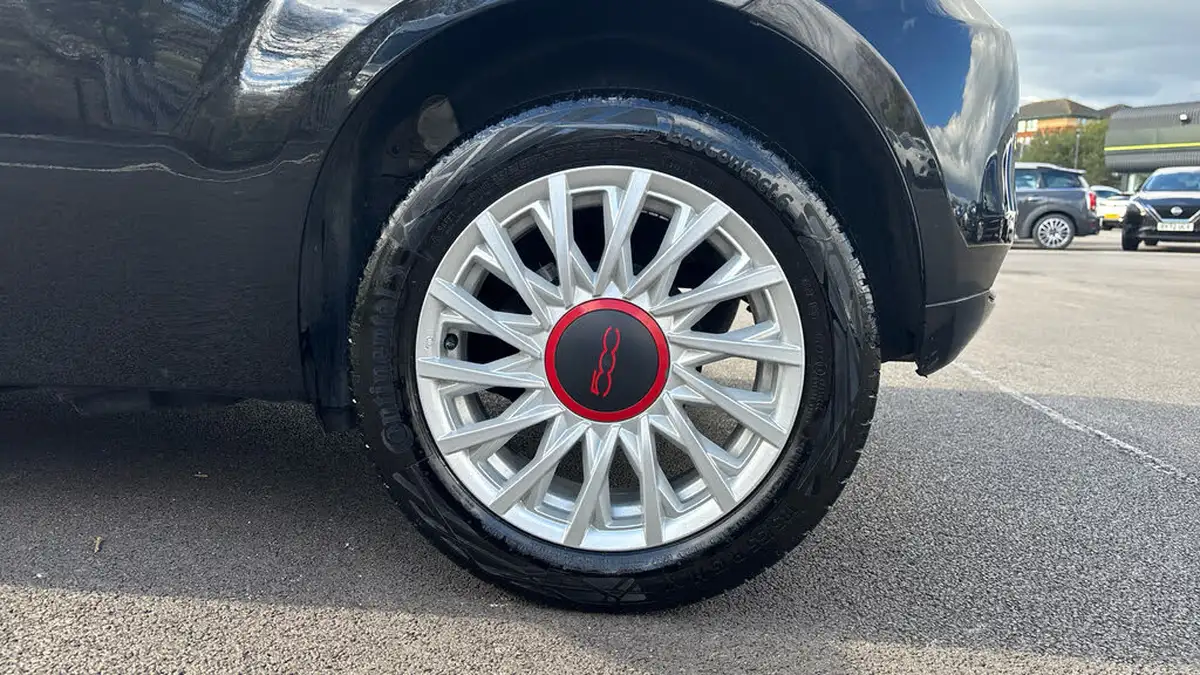 2022-fiat-500-10-red-big-17