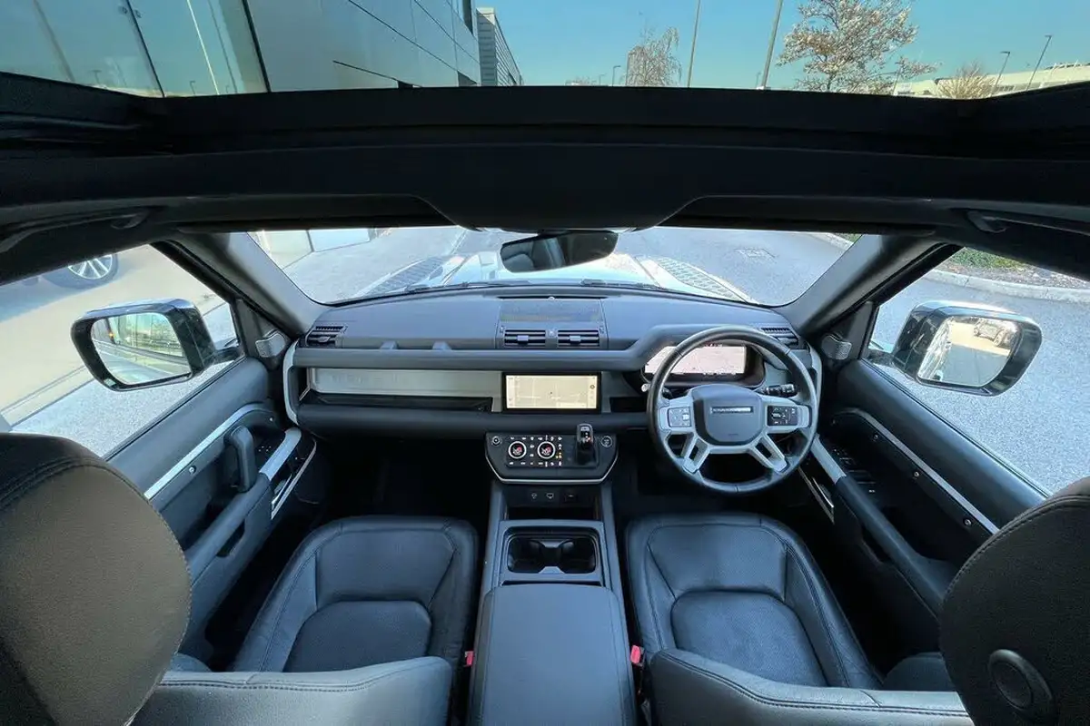 2024-land-rover-110-defender-30-d250-se-big-2