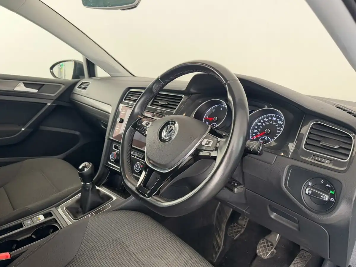 2019-volkswagen-golf-16tdi-match-hatchback-5d-big-26