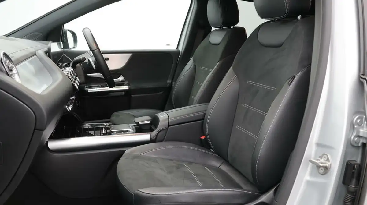2022-mercedes-benz-b-class-13-b200-amg-line-premium-edition-big-14