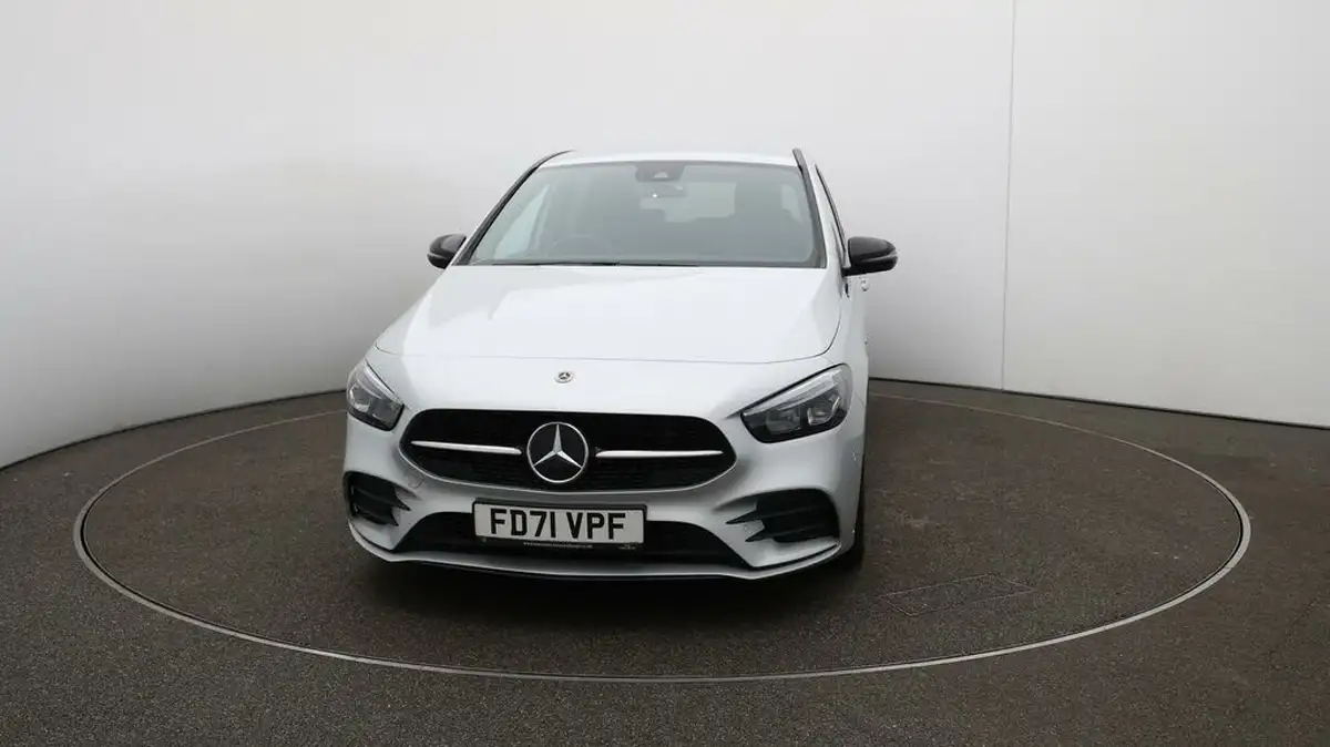 2022-mercedes-benz-b-class-13-b200-amg-line-premium-edition-big-32