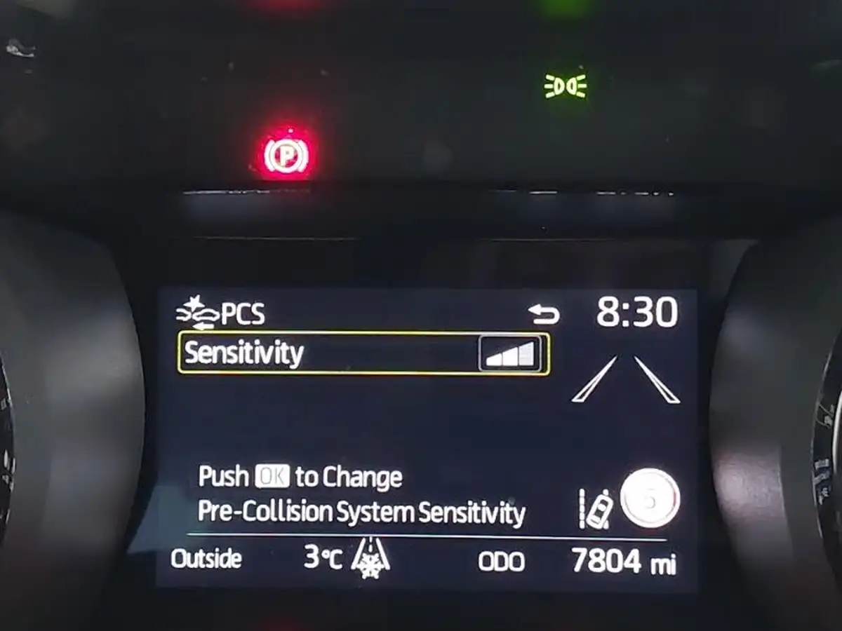 2022-toyota-yaris-15-vvt-i-excel-big-12