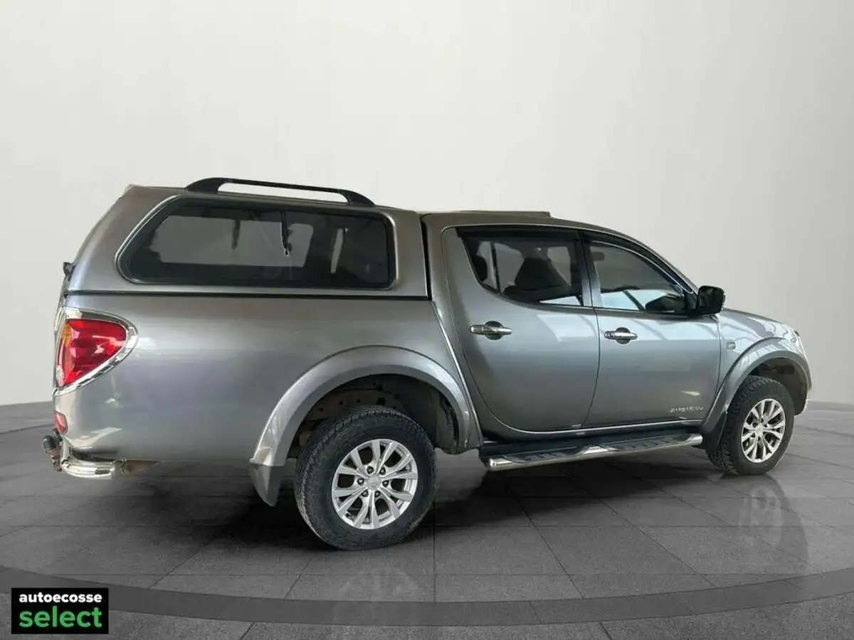 2014-mitsubishi-l200-25td-barbarian-auto-big-17