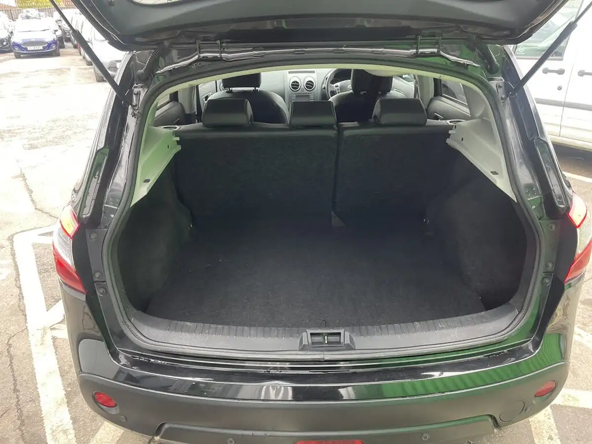 2013-nissan-qashqai-15td-360-big-8