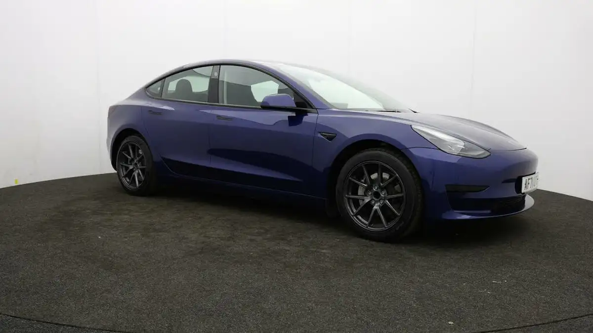 2021-tesla-model-3-e-standard-plus-big-39
