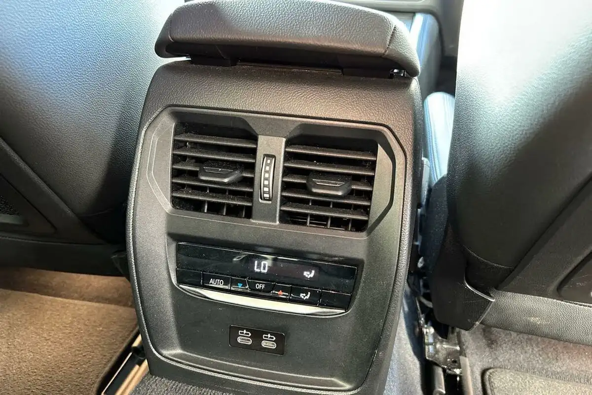 2023-bmw-i4-e-edrive40-m-sport-big-31