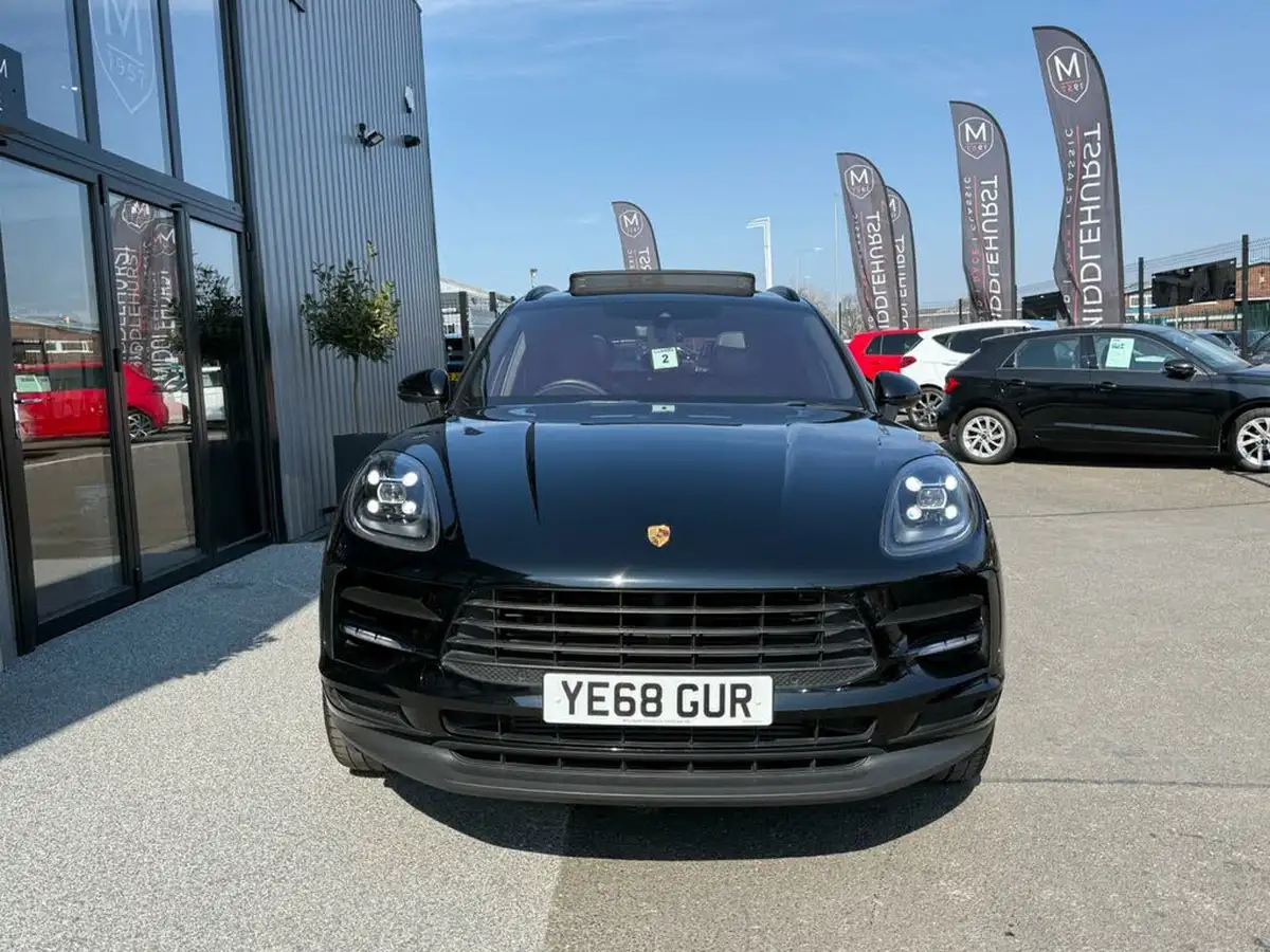 2018-porsche-macan-big-4