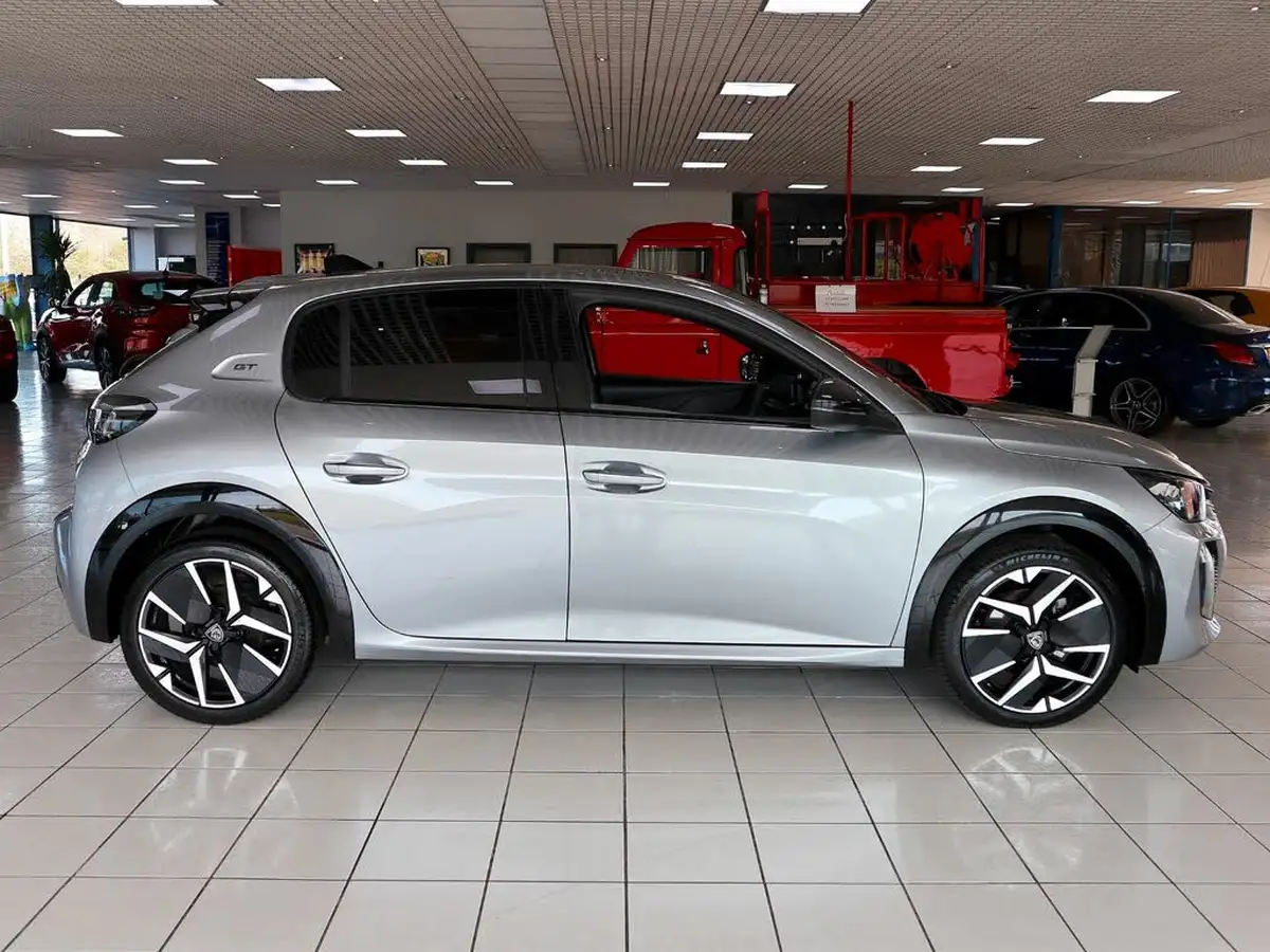 2024-peugeot-208-12-puretech-gt-100ps-big-5