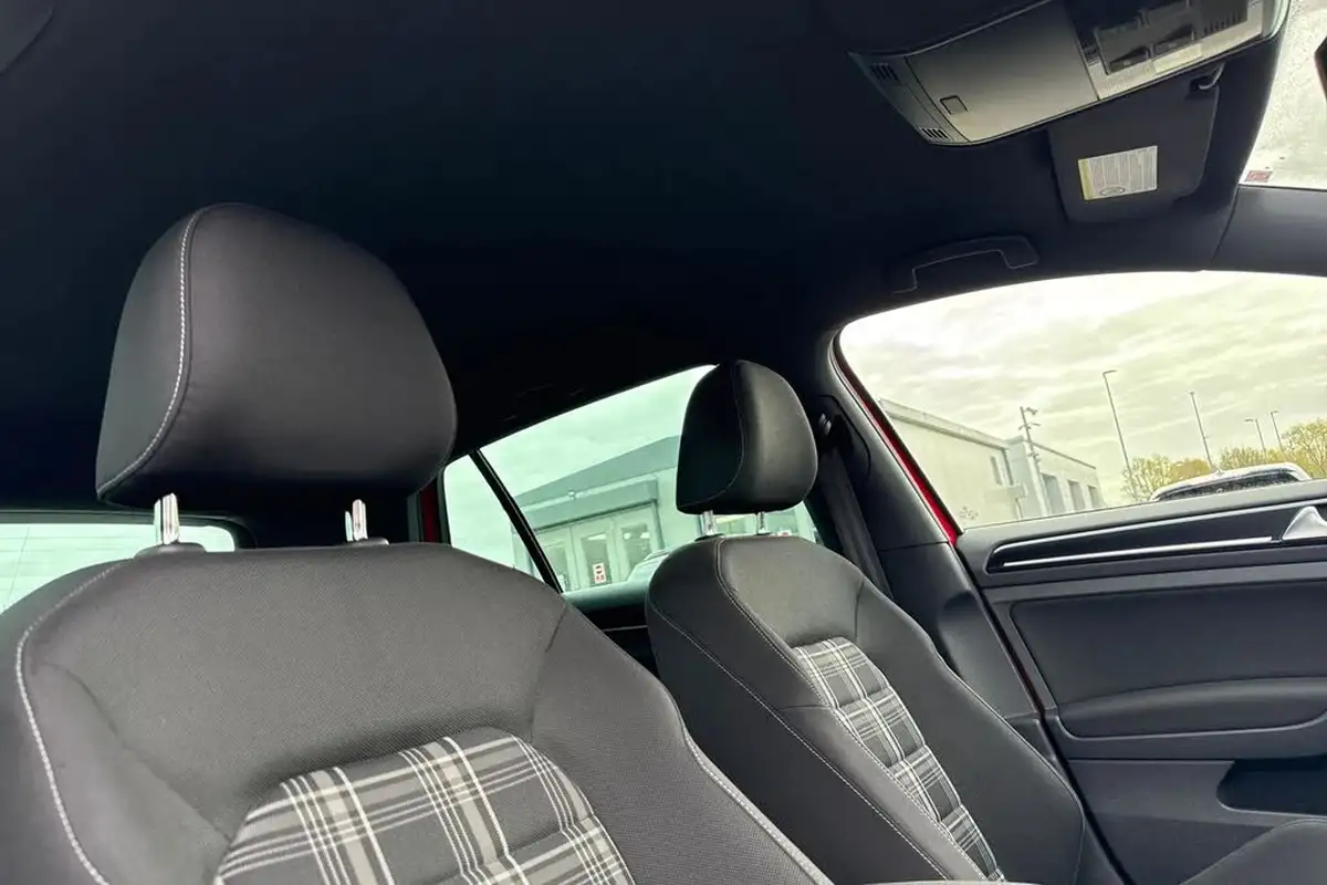 2014-volkswagen-golf-20tdi-gtd-5d-dsg-big-22