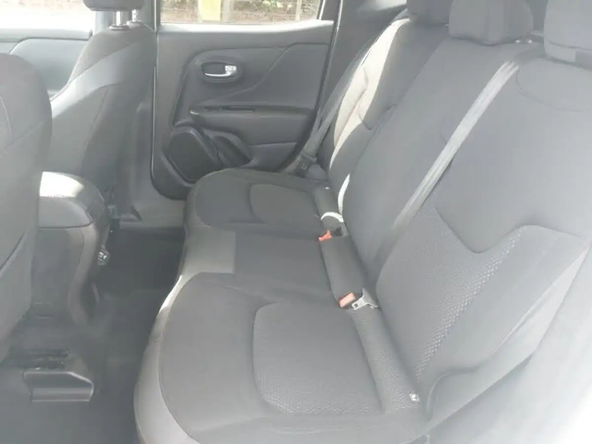 2022-jeep-renegade-10-gse-night-eagle-big-5