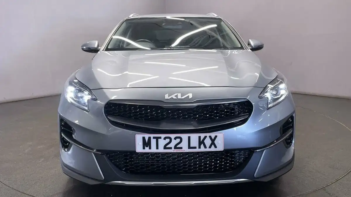 2022-kia-xceed-10-t-gdi-connect-big-9