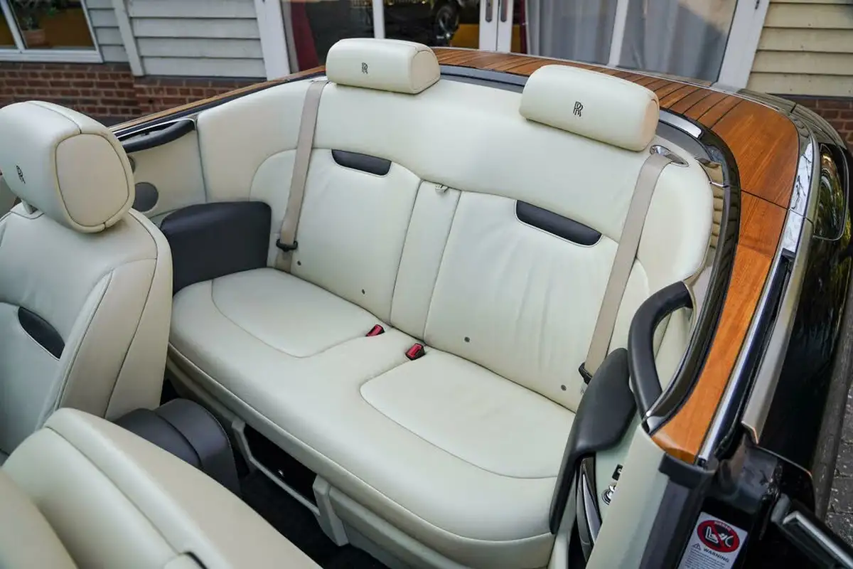 2010-rolls-royce-phantom-67-drophead-big-11