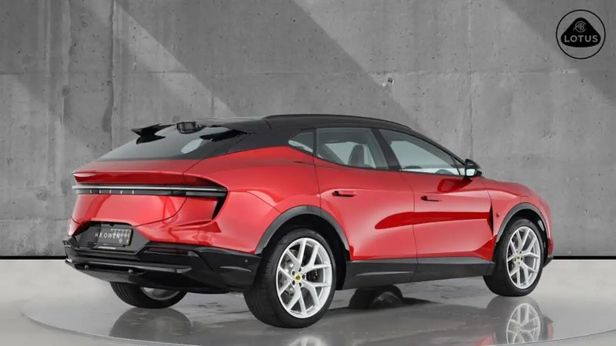 2024-lotus-eletre-e-big-13