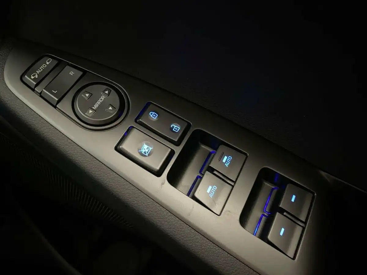 2021-hyundai-ioniq-e-premium-electric-100kw-big-22