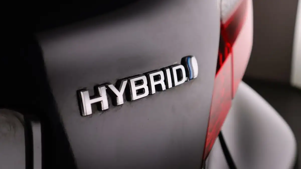 2019-toyota-c-hr-18-vvt-i-design-big-21