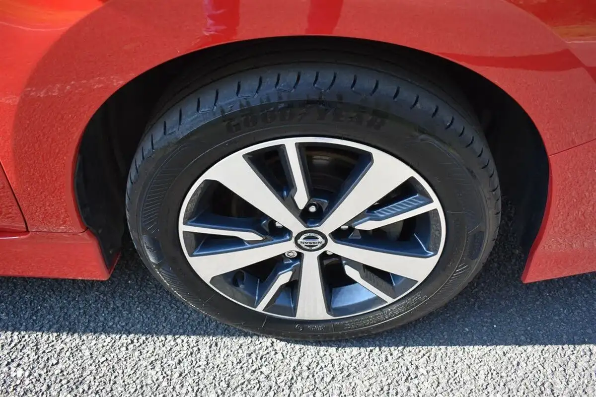 2021-nissan-leaf-e-acenta-big-19