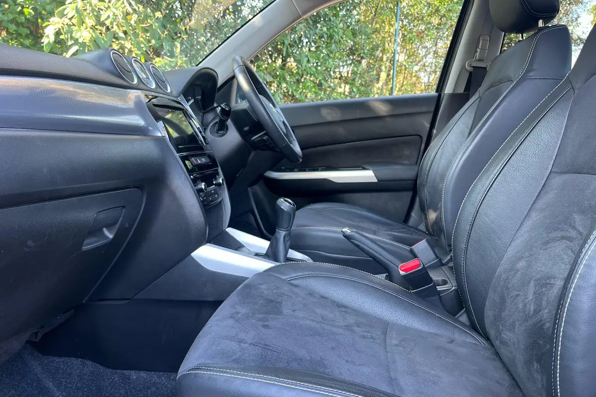 2018-suzuki-vitara-16-sz5-big-2