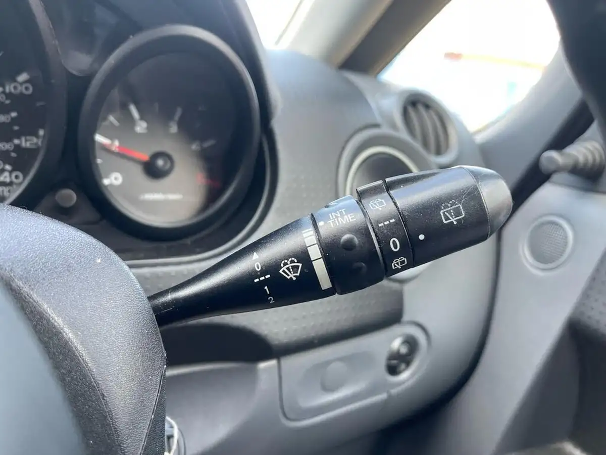 2007-mitsubishi-colt-15td-cz2-big-25