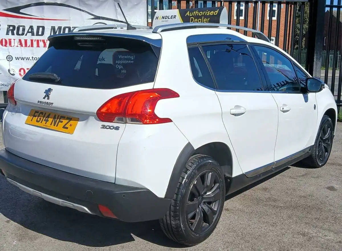 2014-peugeot-2008-crossover-12-crossway-big-49