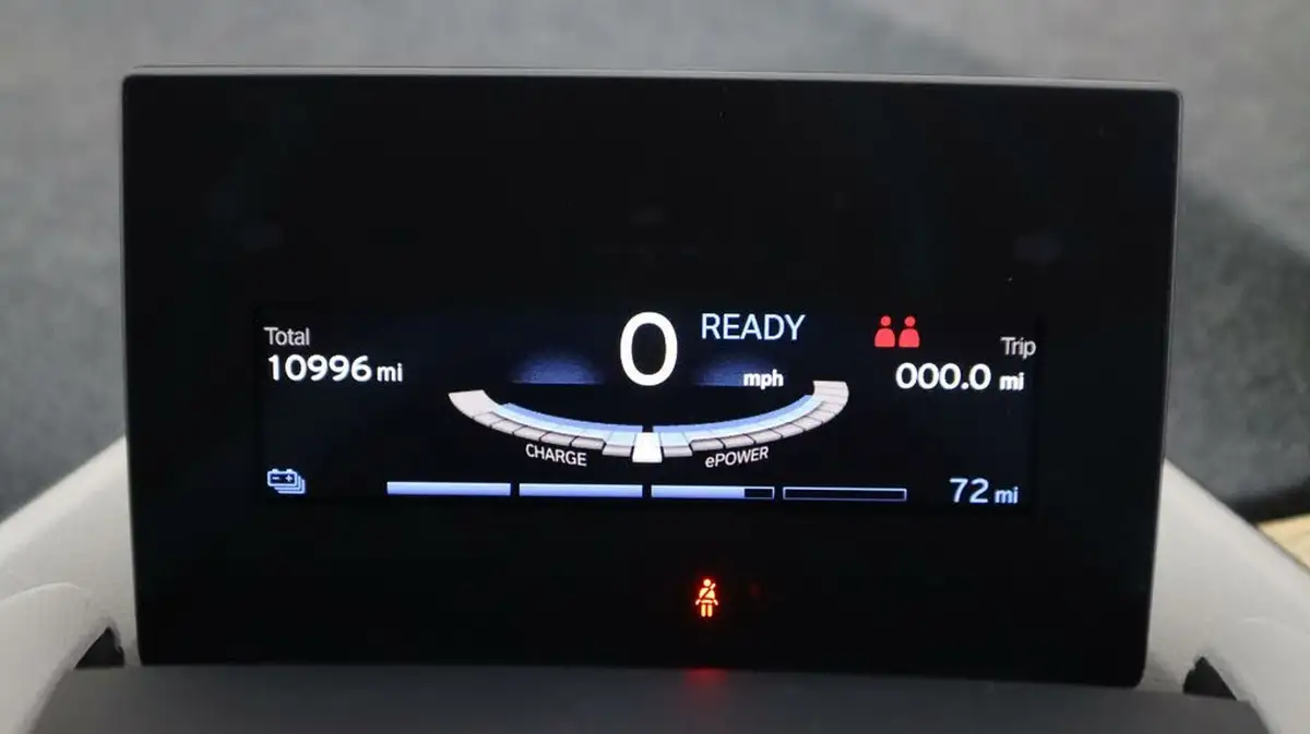 2022-bmw-i3-e-120-ah-big-10