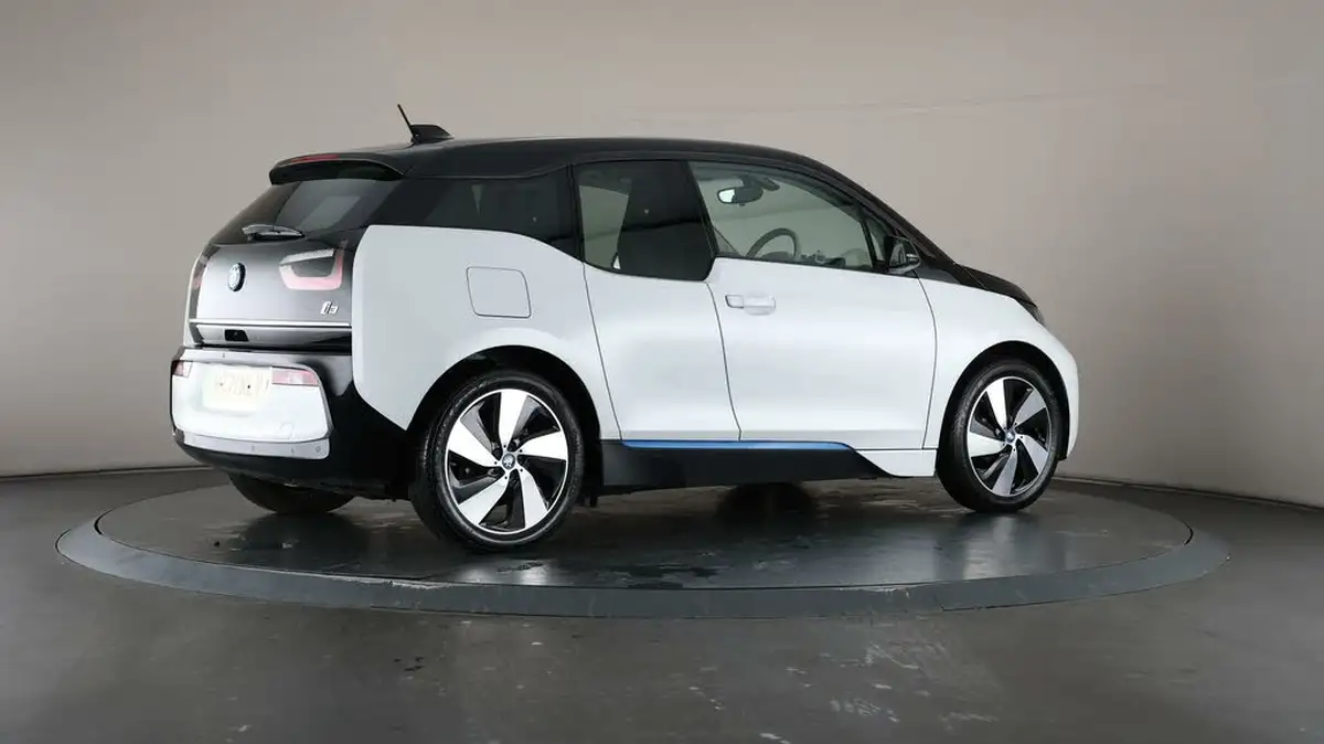 2022-bmw-i3-e-120-ah-big-56