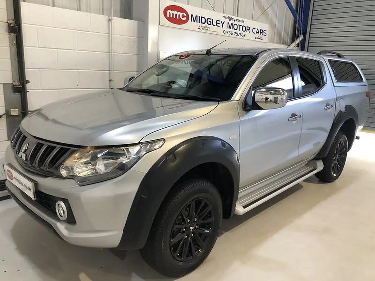 2019-mitsubishi-l200-24di-d-titan-eu6b-big-2