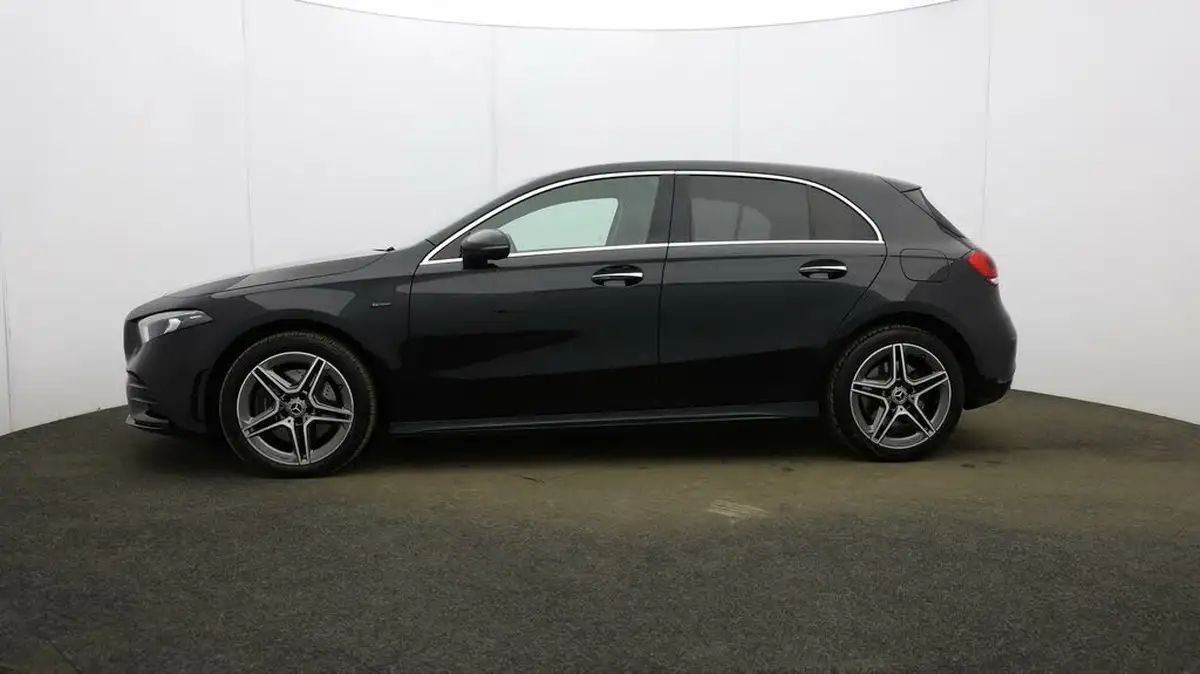 2020-mercedes-benz-a-class-13-a250e-amg-line-premium-hatchback-5d-big-60