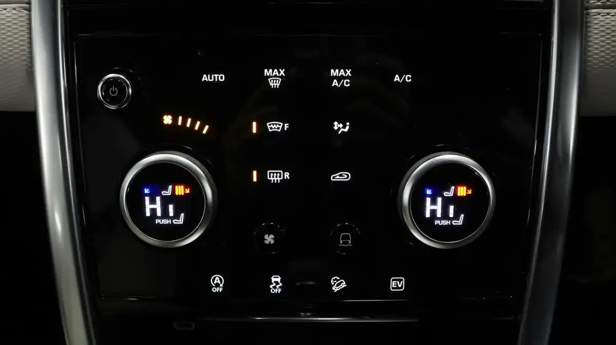 2022-land-rover-discovery-sport-15-p300e-r-dynamic-se-big-11