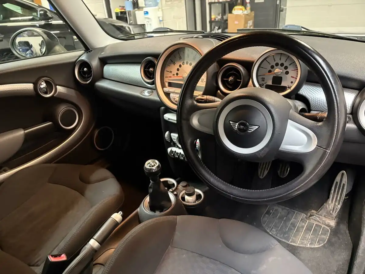 2007-mini-cooper-16-cooper-s-175bhp-hatchback-3d-big-32