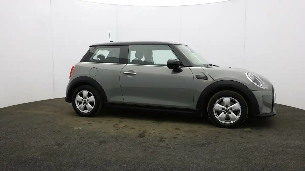 2021-mini-cooper-15-cooper-classic-hatchback-3d-big-42