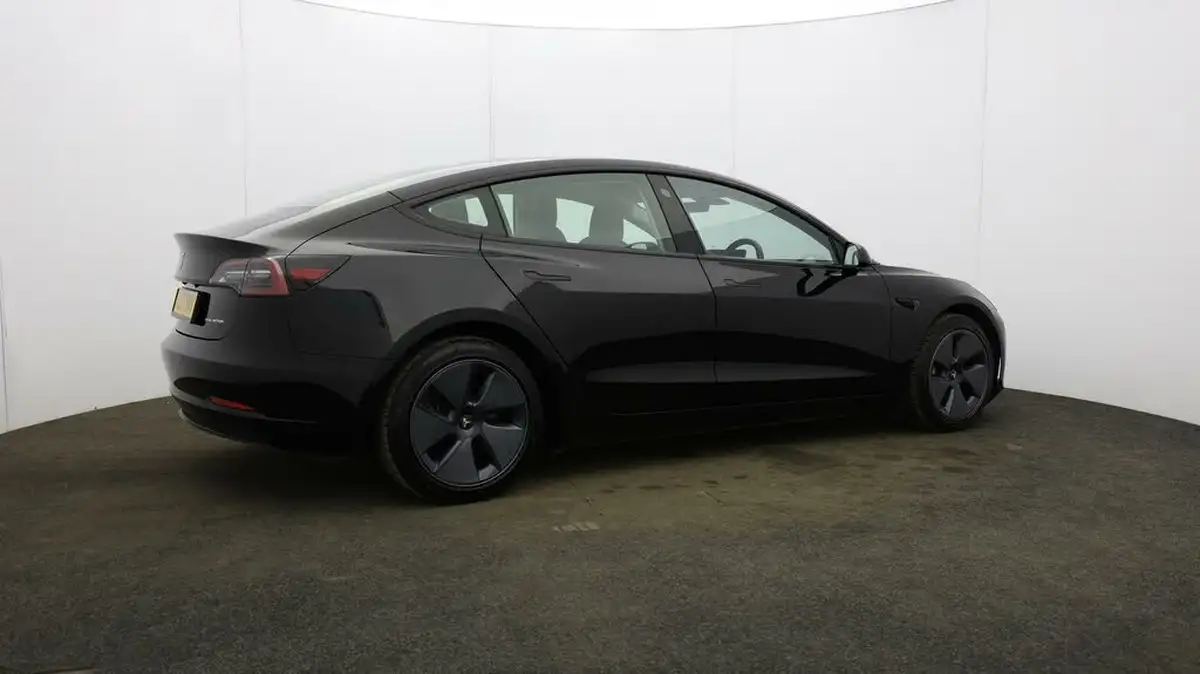 2021-tesla-model-3-e-long-range-awd-big-49