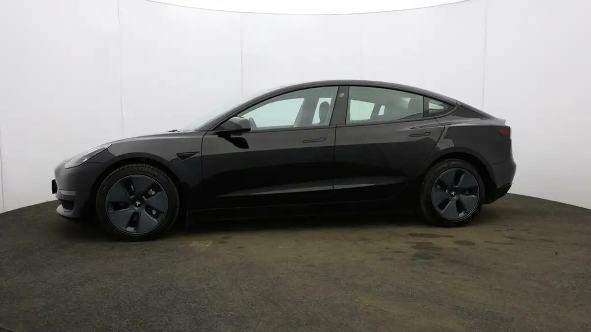 2021-tesla-model-3-e-long-range-awd-big-25