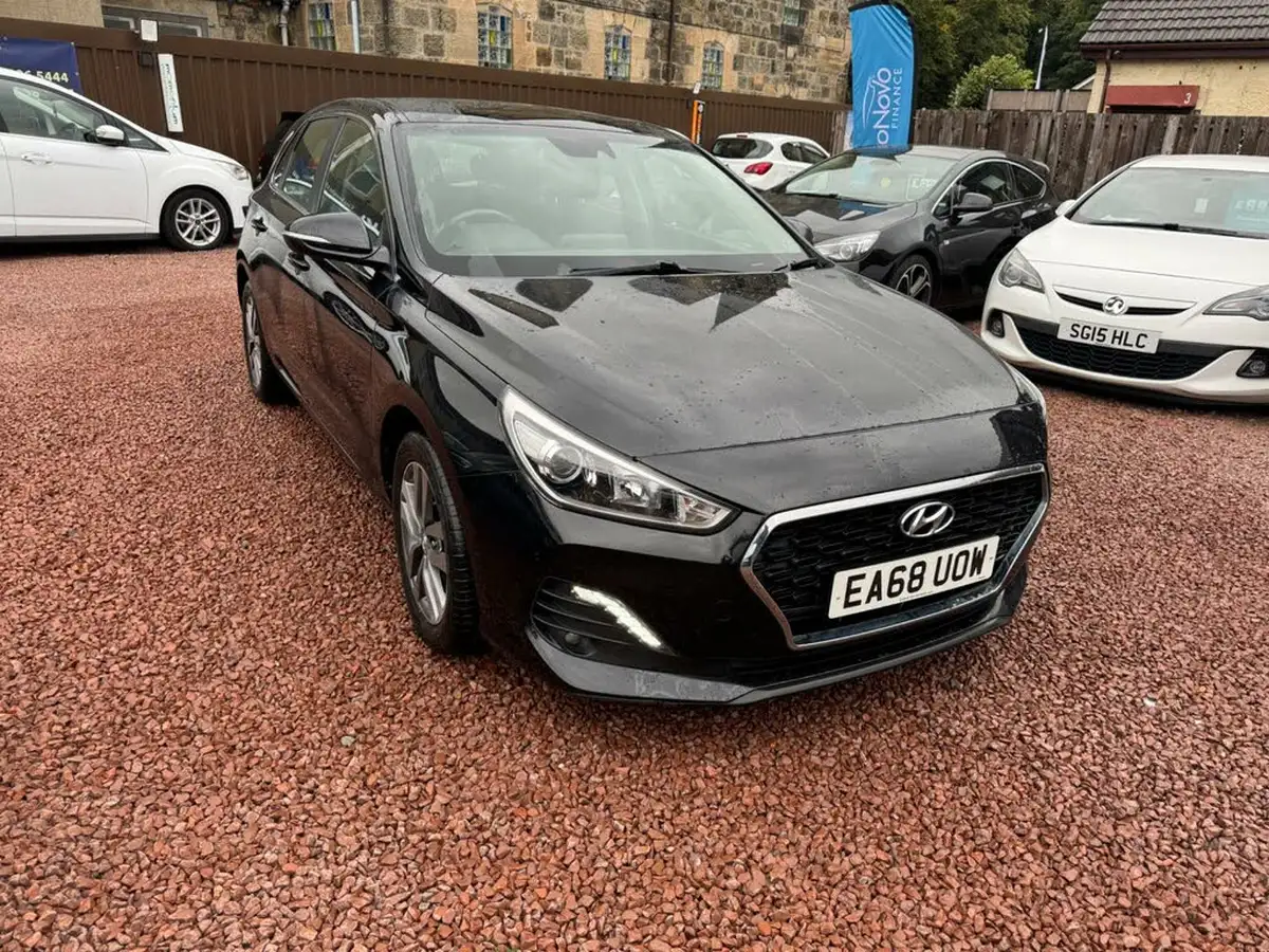 2018-hyundai-i30-10-t-gdi-se-nav-hatchback-big-7