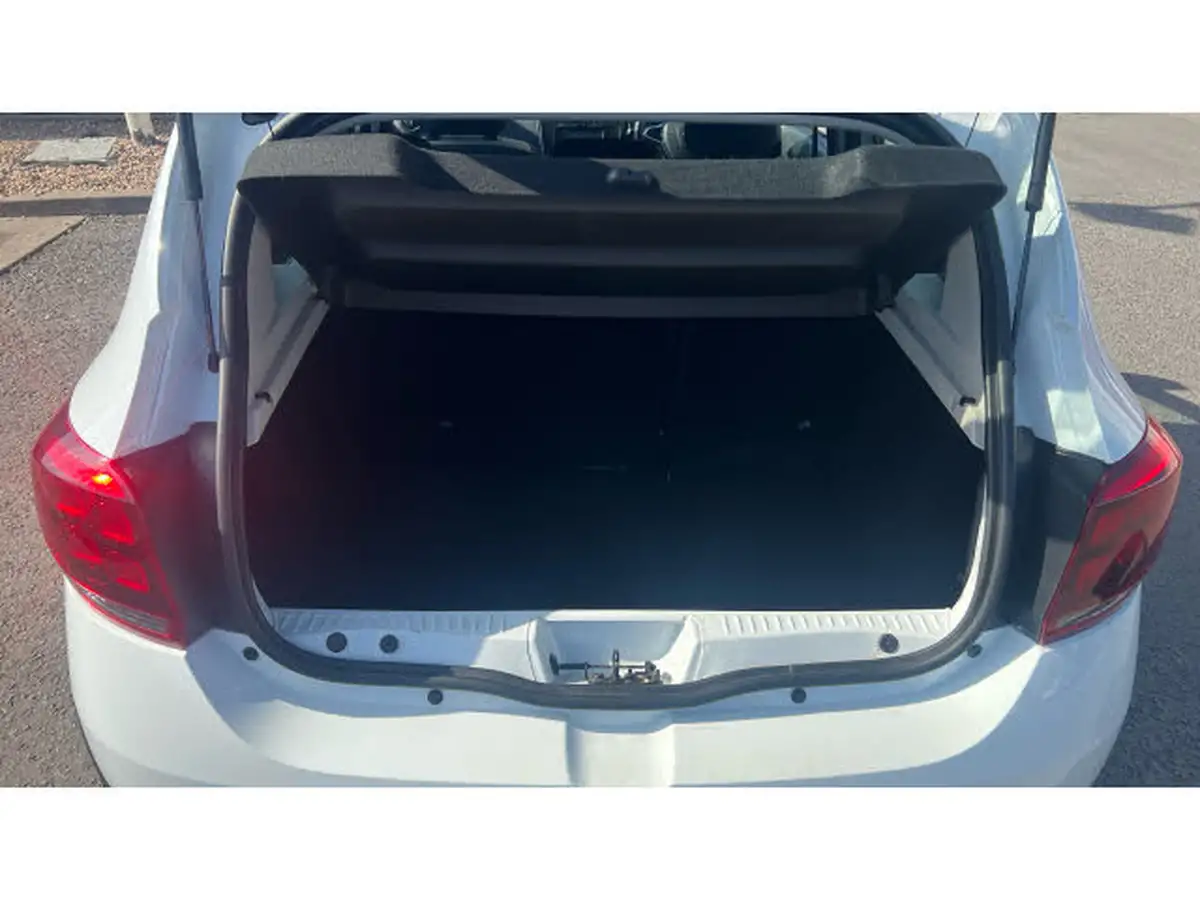 2017-dacia-sandero-stepway-15dci-laureate-big-3